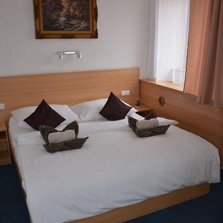 Hotel O.K. 1 Beroun  Εξωτερικό φωτογραφία