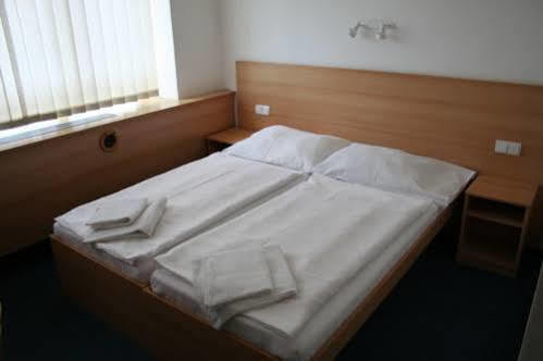 Hotel O.K. 1 Beroun  Εξωτερικό φωτογραφία